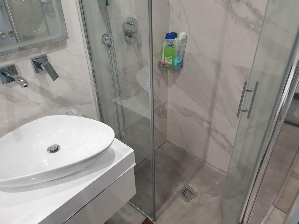 Atico Con Terraza Y Jacuzzi En El Centro Διαμέρισμα Βαλένθια Εξωτερικό φωτογραφία