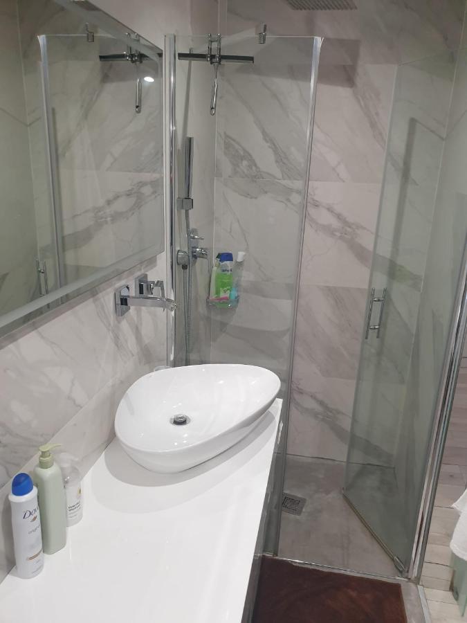 Atico Con Terraza Y Jacuzzi En El Centro Διαμέρισμα Βαλένθια Εξωτερικό φωτογραφία