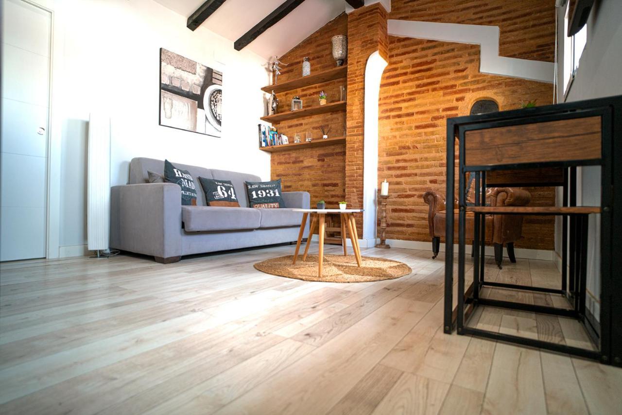 Atico Con Terraza Y Jacuzzi En El Centro Διαμέρισμα Βαλένθια Δωμάτιο φωτογραφία