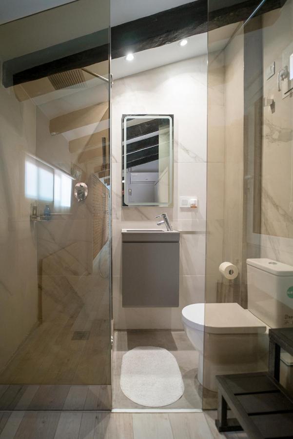 Atico Con Terraza Y Jacuzzi En El Centro Διαμέρισμα Βαλένθια Δωμάτιο φωτογραφία