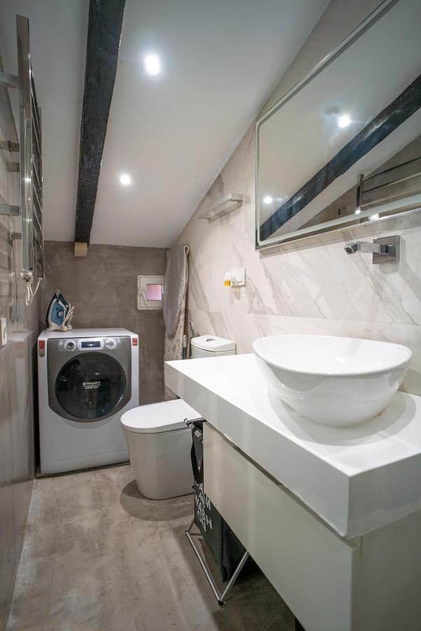 Atico Con Terraza Y Jacuzzi En El Centro Διαμέρισμα Βαλένθια Δωμάτιο φωτογραφία