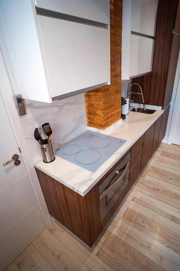 Atico Con Terraza Y Jacuzzi En El Centro Διαμέρισμα Βαλένθια Δωμάτιο φωτογραφία